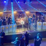 FOTO, VIDEO: Městský ples nabídl i vystoupení CZirkidz Company