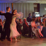 FOTO, VIDEO: Městský ples nabídl i vystoupení CZirkidz Company