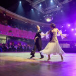 FOTO, VIDEO: Městský ples nabídl i vystoupení CZirkidz Company