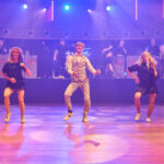 FOTO, VIDEO: Městský ples nabídl i vystoupení CZirkidz Company