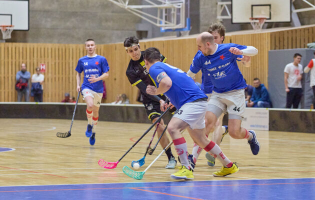 Florbal, divizní play-up: Trutnov - Slavia Praha (4:11)