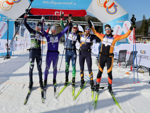 Jubilejním vítězem Krkonošské 70 se stali obhájci VSK MFF UK