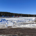 Lesáci na Vasově běhu se stříbrným jubilantem učitelem Kejklíčkem