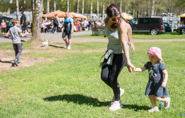 Lov velikonočních vajíček v kempu Dolce