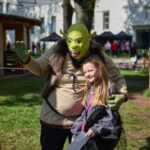 FOTO: Filmové hvězdy ze světa kouzel bavily na SVČ, u dětí vyhrál Shrek