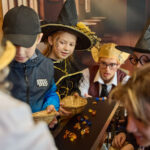 FOTO: Filmové hvězdy ze světa kouzel bavily na SVČ, u dětí vyhrál Shrek