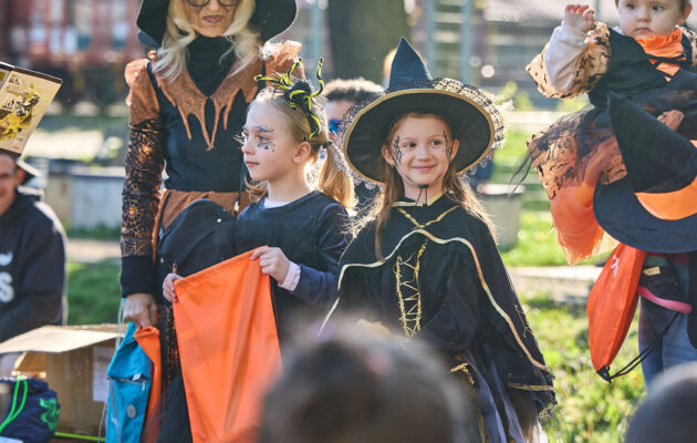 FOTO: Filmové hvězdy ze světa kouzel bavily na SVČ, u dětí vyhrál Shrek