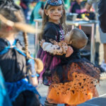 FOTO: Filmové hvězdy ze světa kouzel bavily na SVČ, u dětí vyhrál Shrek