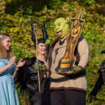 FOTO: Filmové hvězdy ze světa kouzel bavily na SVČ, u dětí vyhrál Shrek