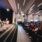 Listování v Trutnově s Tomášem Šebkem o knize Objektivní nález: Moje nejtěžší mise