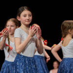 FOTO: Po tanečkách v Uffu skončili Smrťačka a Smrťák v Úpě