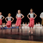 FOTO: Po tanečkách v Uffu skončili Smrťačka a Smrťák v Úpě