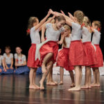 FOTO: Po tanečkách v Uffu skončili Smrťačka a Smrťák v Úpě