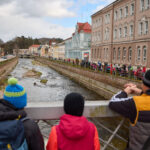 FOTO: Po tanečkách v Uffu skončili Smrťačka a Smrťák v Úpě