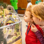 Malé vláčky, velká radost. Výstava modelů v Trutnově slaví desáté výročí