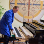 Milionový sen se stal skutečností. Trutnovská ZUŠka má nové piano