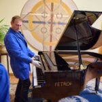 Milionový sen se stal skutečností. Trutnovská ZUŠka má nové piano