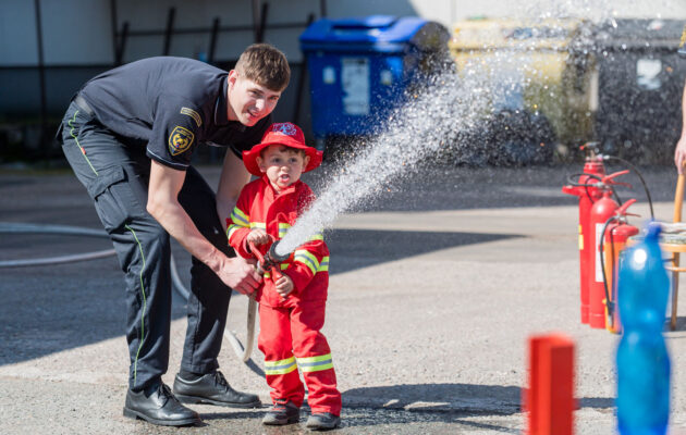 FOTO: Hasiči v Trutnově otevřeli brány stanice veřejnosti
