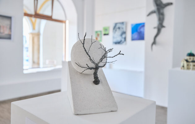 Vernisáž výstavy Absolventi v nové galerii v ZUŠ Trutnov