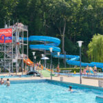 FOTO: Trutnovské koupaliště zahájilo novou sezonu, vstupné zdražilo