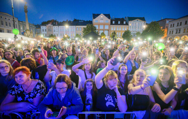 Oslava 15. narozenin Pepperl+Fuchs na náměstí v Trutnově
