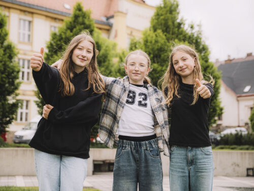 Nejlepší tvůrkyně z gymnázia aneb PlayStationy putují do jedné třídy!