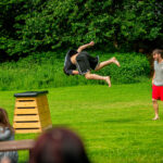 Zahradní slavnost: paralympionička a parkourová show inspirovaly děti k pohybu