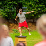 Zahradní slavnost: paralympionička a parkourová show inspirovaly děti k pohybu