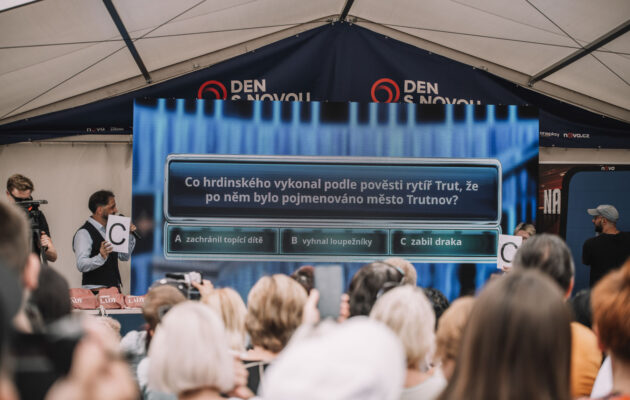 Den s Novou. Náměstí v Trutnově patřilo divákům televizní zábavy