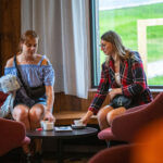 Film, který zůstane pod kůží. Do Hořce přijel Sbormistr i s režisérem