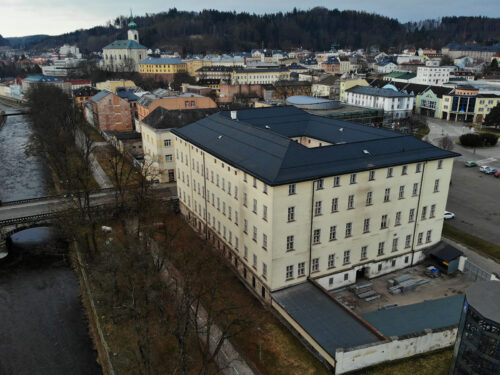 V Trutnově soudí bývalého vězeňského vychovatele za šikanování svědků Jehovových