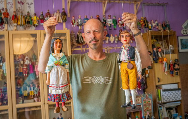 Loutkám vdechuji nový život, říká sběratel Petr Hašek