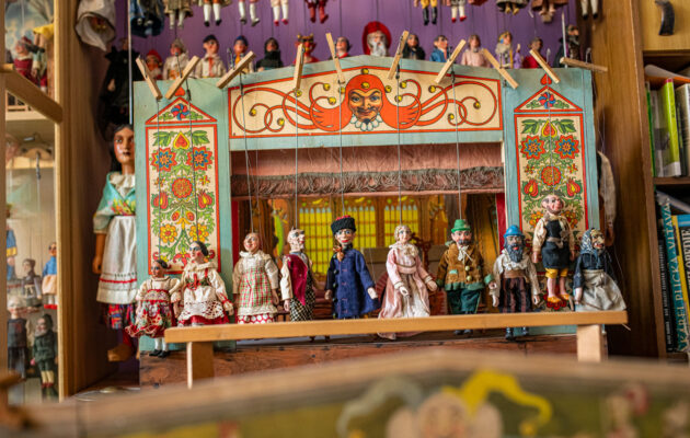 Trutnovský sběratel loutek Petr Hašek