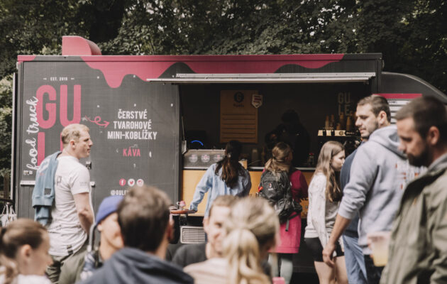 FOTO: Park plný chutí. Trutnov si zamlsal na Street Food Pikniku