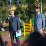 Hurá do školy! Téměř čtyři stovky dětí poprvé zasedly do lavic v Trutnově