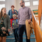 Hurá do školy! Téměř čtyři stovky dětí poprvé zasedly do lavic v Trutnově