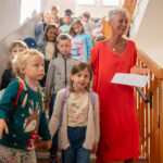 Hurá do školy! Téměř čtyři stovky dětí poprvé zasedly do lavic v Trutnově