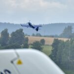 OBRAZEM: Den s Dračí letkou přilákal na trutnovské letiště stovky lidí