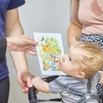 OBRAZEM: Pohádky ze starého hradu ozdobily výstavní prostor městského úřadu