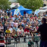 FOTO: Trutnovský jarmark – hudba, řemesla a rodinná pohoda na Krakonošově náměstí