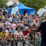 FOTO: Trutnovský jarmark – hudba, řemesla a rodinná pohoda na Krakonošově náměstí