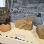 FOTO: Výstava v Muzeu Podkrkonoší mapuje historii trutnovských hřbitovů