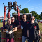 Český rekord: Nad Hradcem letělo 81 balonů, další program mění počasí