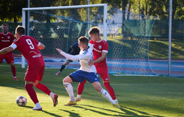 Trutnov promarnil tříbrankové vedení, s Náchodem remizoval 3:3