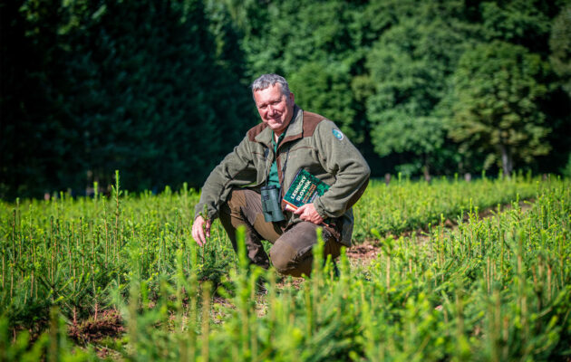 Lesy miluju a školu taky, chci ji dál posouvat, říká Miloš Pochobradský