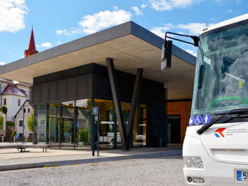 Jízdné v tarifu IREDO v Královéhradeckém kraji zdraží v průměru o 14 procent