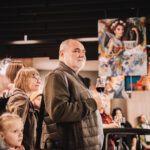 FOTO: Filmy, výstava i dražba. Spektrum naplnil kino Vesmír