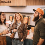 FOTO: Filmy, výstava i dražba. Spektrum naplnil kino Vesmír