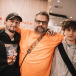 FOTO: Filmy, výstava i dražba. Spektrum naplnil kino Vesmír