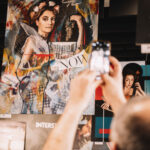 FOTO: Filmy, výstava i dražba. Spektrum naplnil kino Vesmír